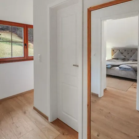 Et Spacieux Moderne Chalet *