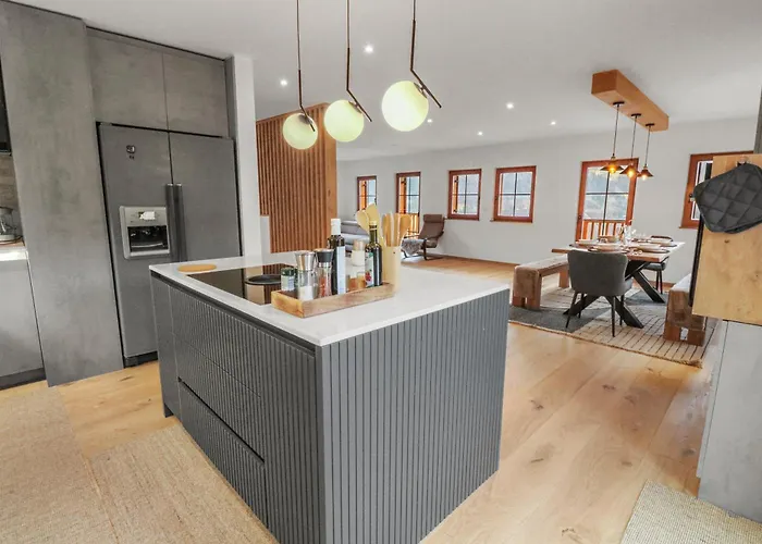 Chalet Et Spacieux Moderne Cergnat