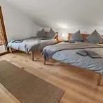 Et Spacieux Moderne Alpesi faház *