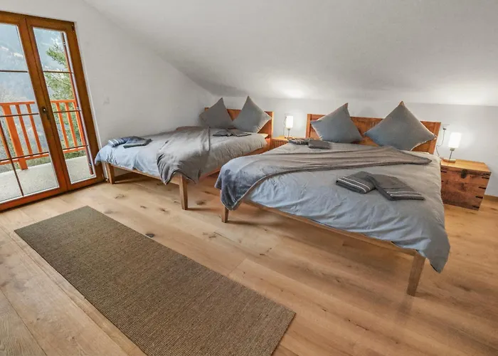 Et Spacieux Moderne Chalet *