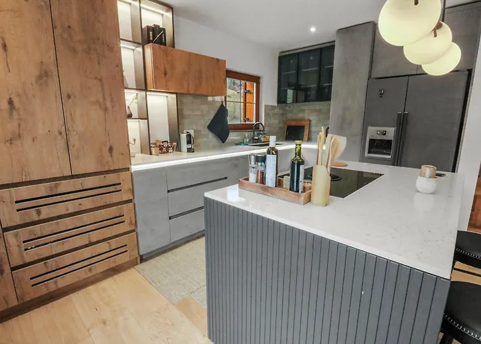 Chalet Et Spacieux Moderne Cergnat